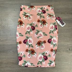 Silhouette NYC  Pink Pencil Skirt With Rose Print Size Large